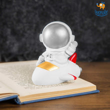 Load image into Gallery viewer, Astronaut Paperweight