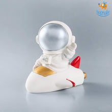 Load image into Gallery viewer, Astronaut Paperweight