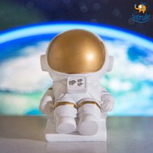 Load image into Gallery viewer, Astronaut Paperweight