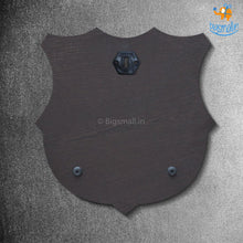 Load image into Gallery viewer, Barcelona Engraved Wooden Crest