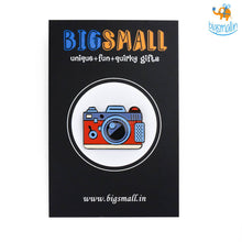 Load image into Gallery viewer, Camera Metallic Lapel Pin