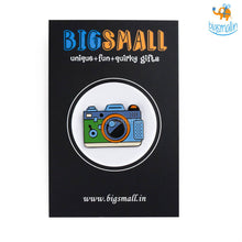 Load image into Gallery viewer, Camera Metallic Lapel Pin
