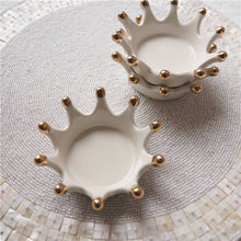 Load image into Gallery viewer, Queen Jewellery Holder