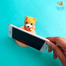 Load image into Gallery viewer, 3D Wooden Doggo Mobile Stand