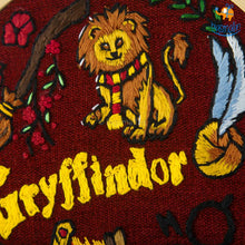 Load image into Gallery viewer, Hogwarts House Embroidery Hoop Art - Harry Potter