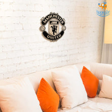 Load image into Gallery viewer, Manchester United Engraved Wooden Crest
