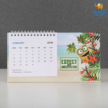 Load image into Gallery viewer, Minions Table Calendar 2019