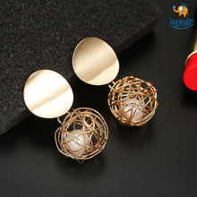 Load image into Gallery viewer, Fiery Pearl Earrings