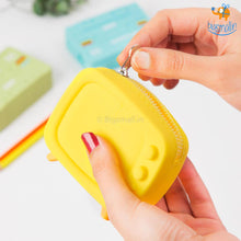 Load image into Gallery viewer, Retro TV Coin Purse