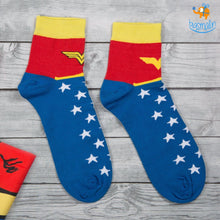 Load image into Gallery viewer, Official Wonder Woman Socks
