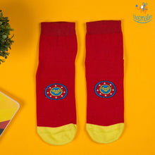Load image into Gallery viewer, Official Wonder Woman Socks
